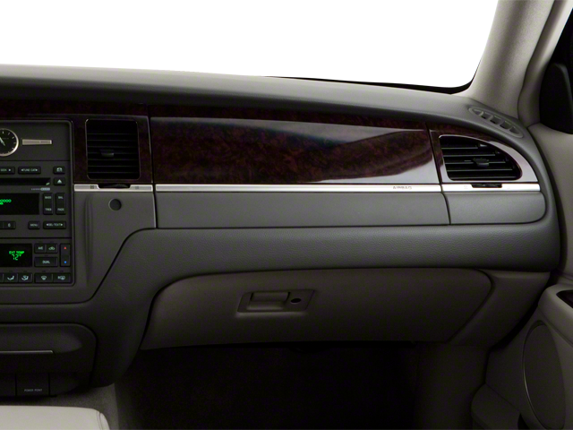 2010 Lincoln Town Car Signature Limited
