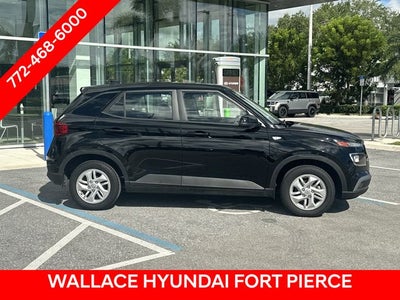 2022 Hyundai Venue SE