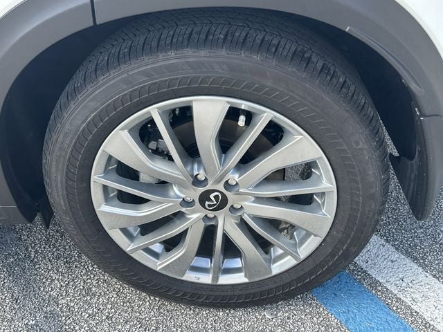 2023 INFINITI QX50 LUXE
