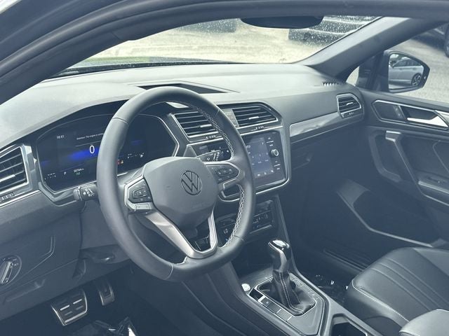 2023 Volkswagen Tiguan 2.0T SE R-Line Black