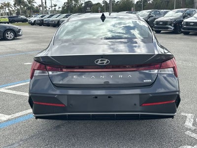 2024 Hyundai Elantra Hybrid Limited