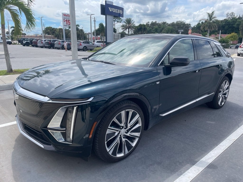 Used 2024 Cadillac LYRIQ Luxury 3 with VIN 1GYKPSRK2RZ140963 for sale in Stuart, FL