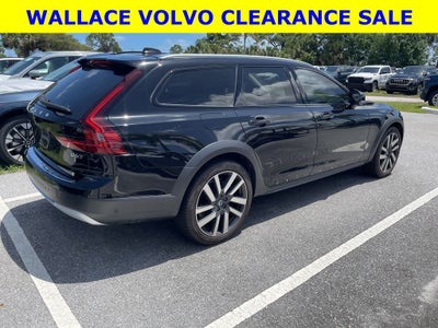 2023 Volvo V90 Cross Country B6