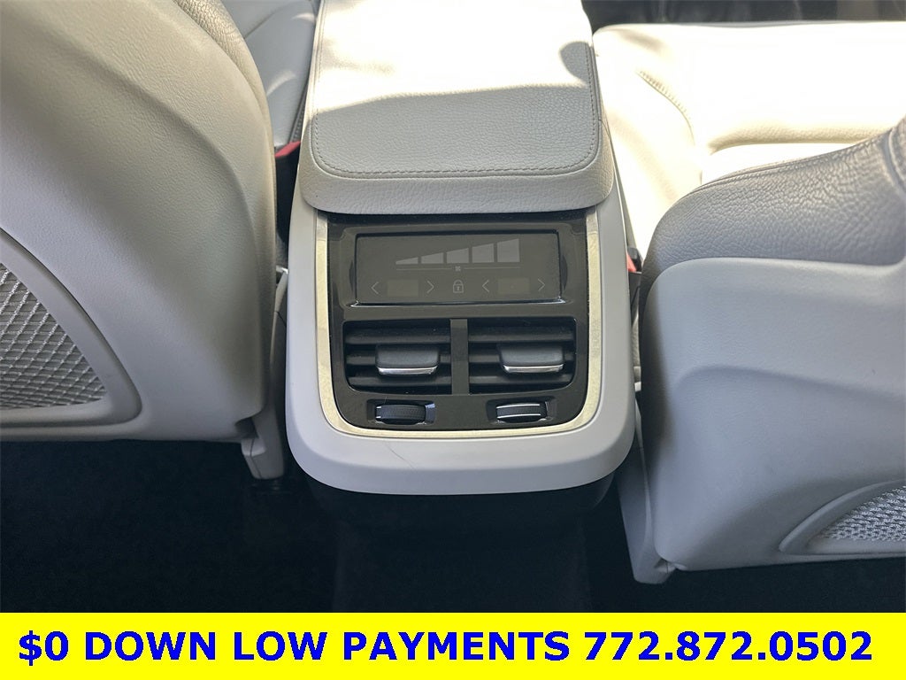 2021 Volvo XC90 T5 Momentum