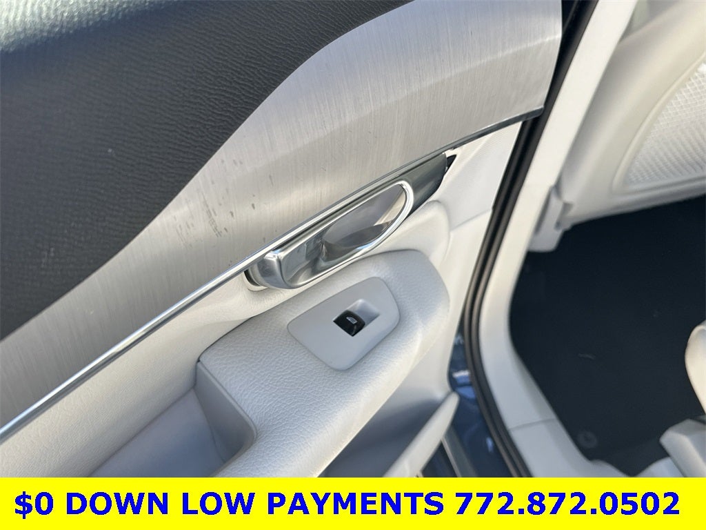 2021 Volvo XC90 T5 Momentum