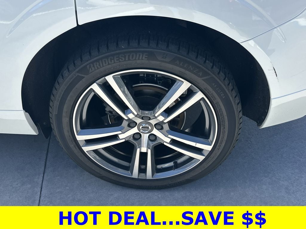 2020 Volvo XC60 T5 Momentum