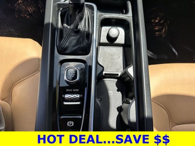 2020 Volvo XC60 T5 Momentum