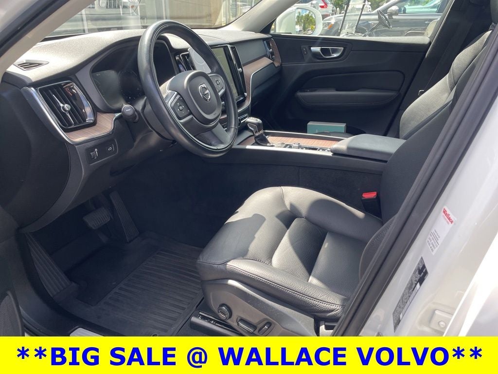 2021 Volvo XC60 T5 Momentum