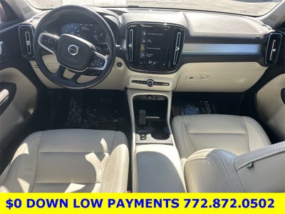 2021 Volvo XC40 Momentum