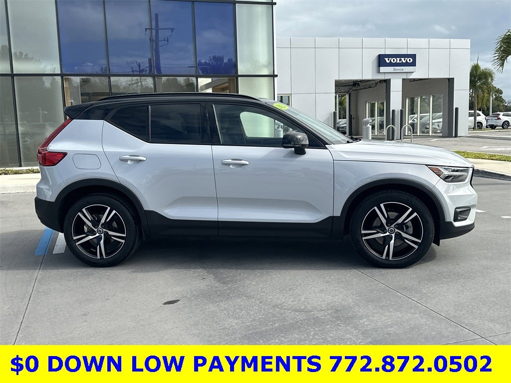 2021 Volvo XC40 R-Design