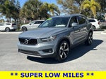 2022 Volvo XC40 Momentum