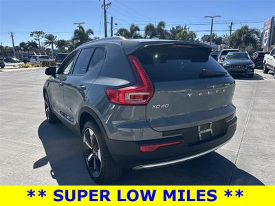 2022 Volvo XC40 Momentum