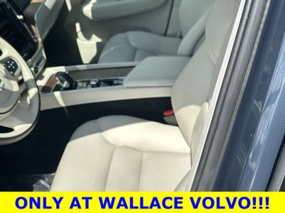 2022 Volvo XC60 B5 Momentum