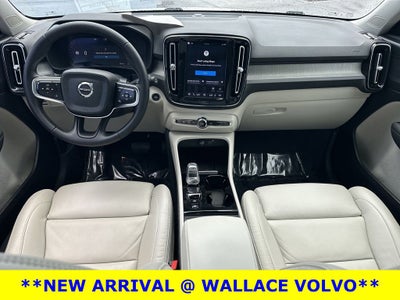 2023 Volvo XC40 B5 Plus Bright Theme
