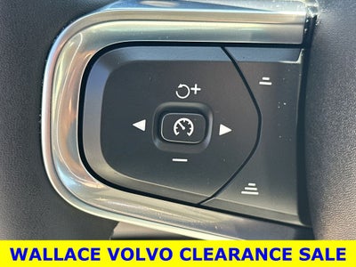 2023 Volvo XC40 B5 Plus Bright Theme