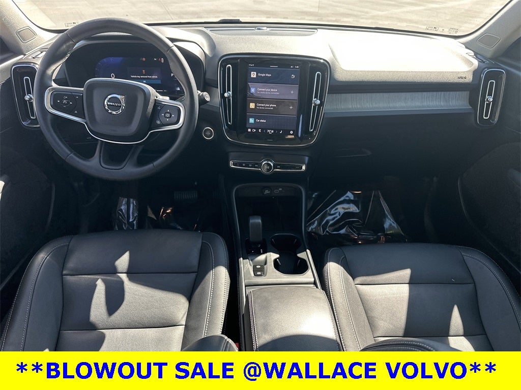 2025 Volvo XC40 B5 Core