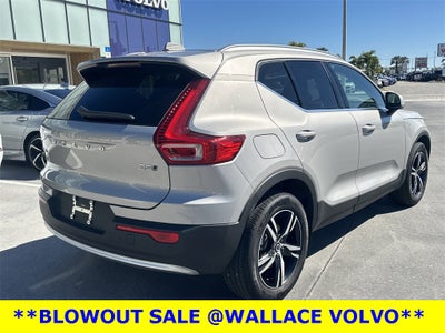 2025 Volvo XC40 B5 Core