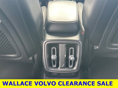 2024 Volvo XC40 B5 Plus Dark Theme