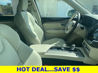 2025 Volvo XC90 B5 Plus