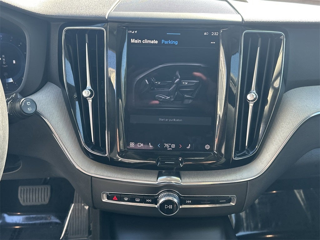 2025 Volvo XC60 B5 Plus