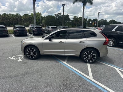2024 Volvo XC60 B5 Plus Dark Theme