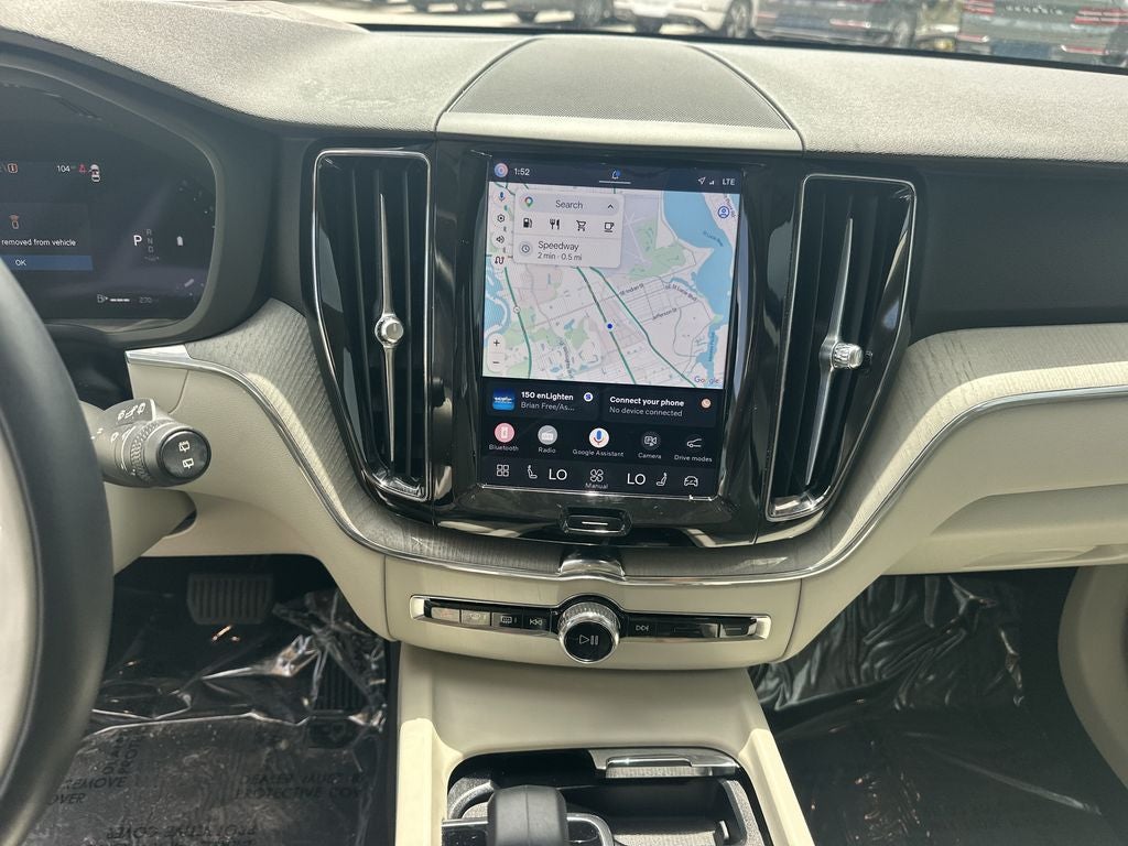 2024 Volvo XC60 B5 Plus Dark Theme