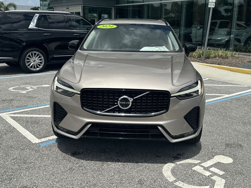2024 Volvo XC60 B5 Plus Dark Theme