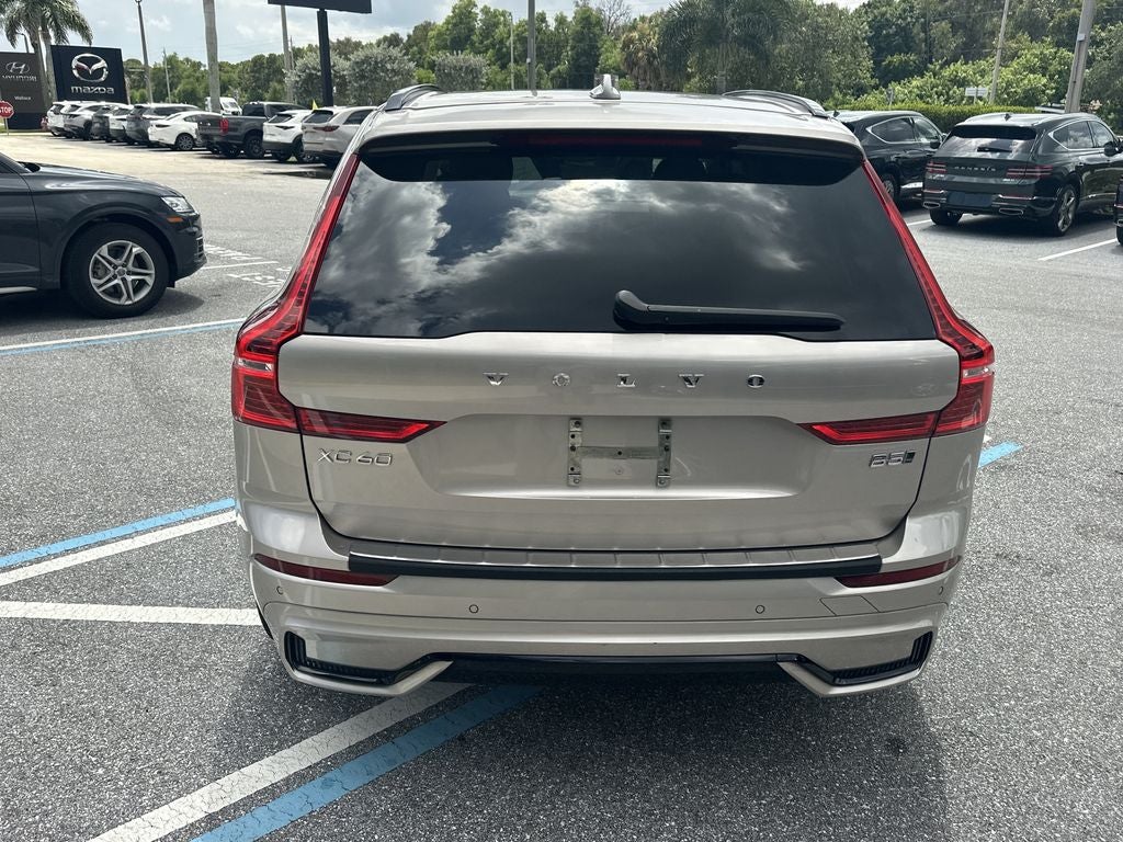 2024 Volvo XC60 B5 Plus Dark Theme