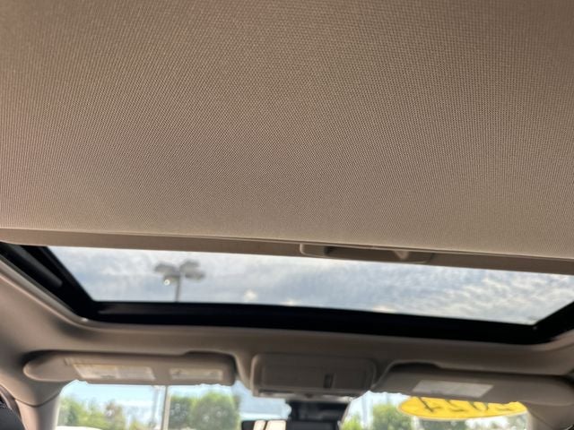 2024 Nissan Frontier SL