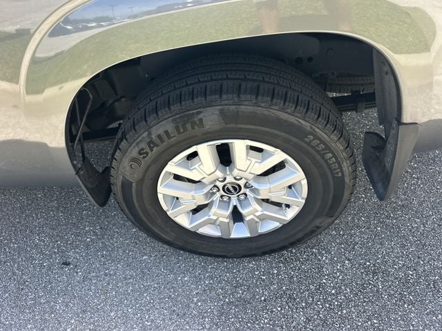 2024 Nissan Frontier SV