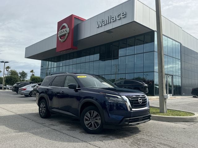2025 Nissan Pathfinder SV