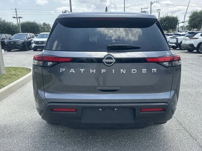 2025 Nissan Pathfinder SV