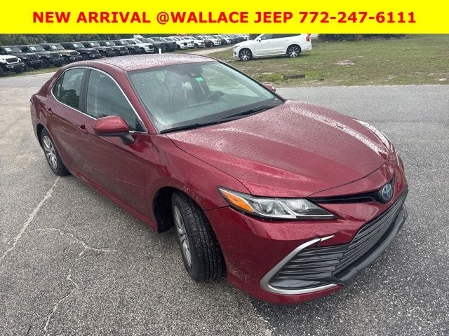 2022 Toyota Camry Hybrid LE