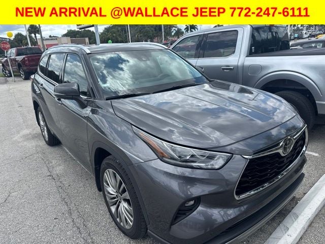 2022 Toyota Highlander Platinum