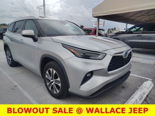 2022 Toyota Highlander Hybrid XLE