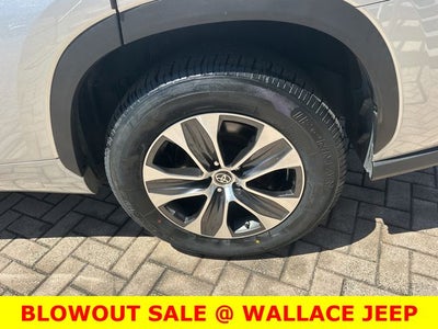 2022 Toyota Highlander Hybrid XLE