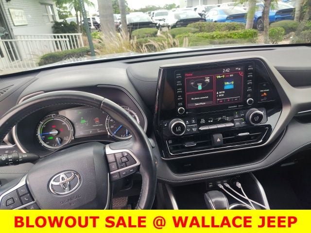 2022 Toyota Highlander Hybrid XLE