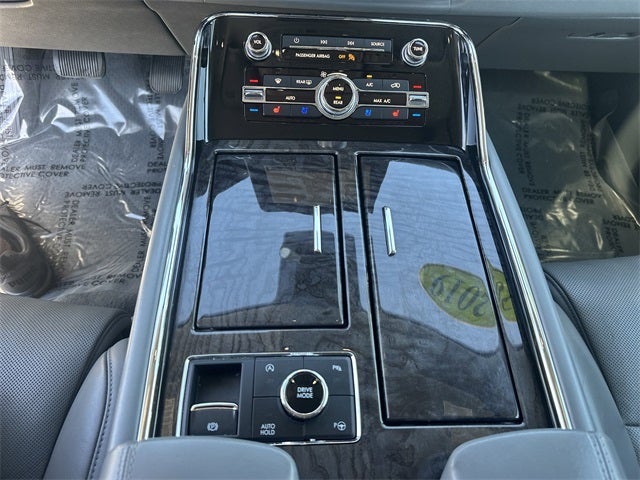 2019 Lincoln Navigator Select