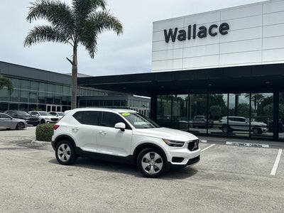 2020 Volvo XC40 Momentum