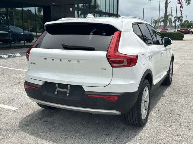 2020 Volvo XC40 Momentum