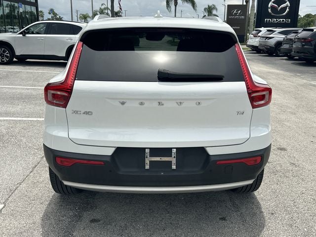 2020 Volvo XC40 Momentum