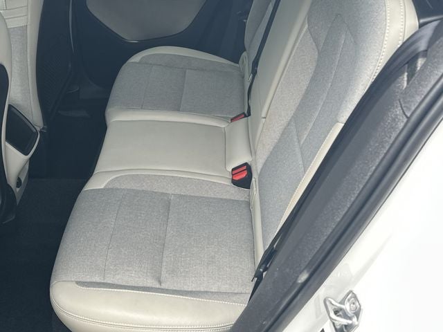 2020 Volvo XC40 Momentum