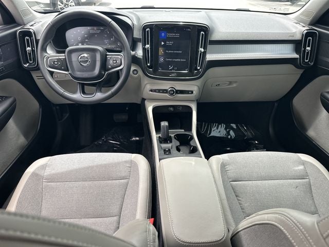 2020 Volvo XC40 Momentum