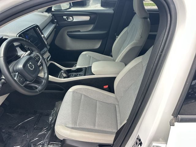 2020 Volvo XC40 Momentum