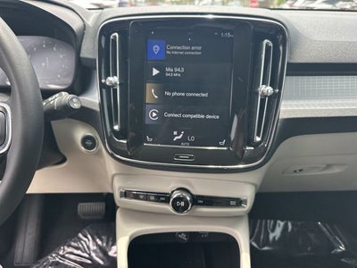 2020 Volvo XC40 Momentum