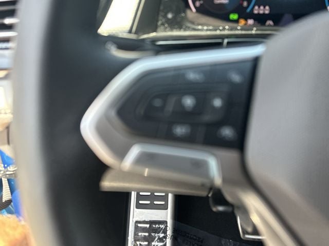 2024 Volkswagen Atlas Cross Sport 2.0T SEL Premium R-Line