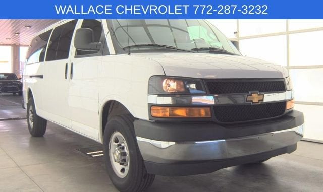 2024 Chevrolet Express Passenger 3500 1LT