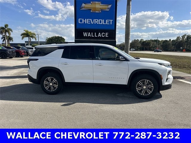 2025 Chevrolet Traverse LT