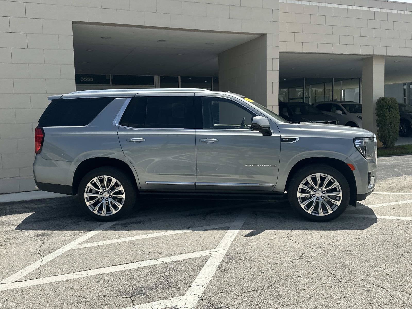 2023 GMC Yukon Denali