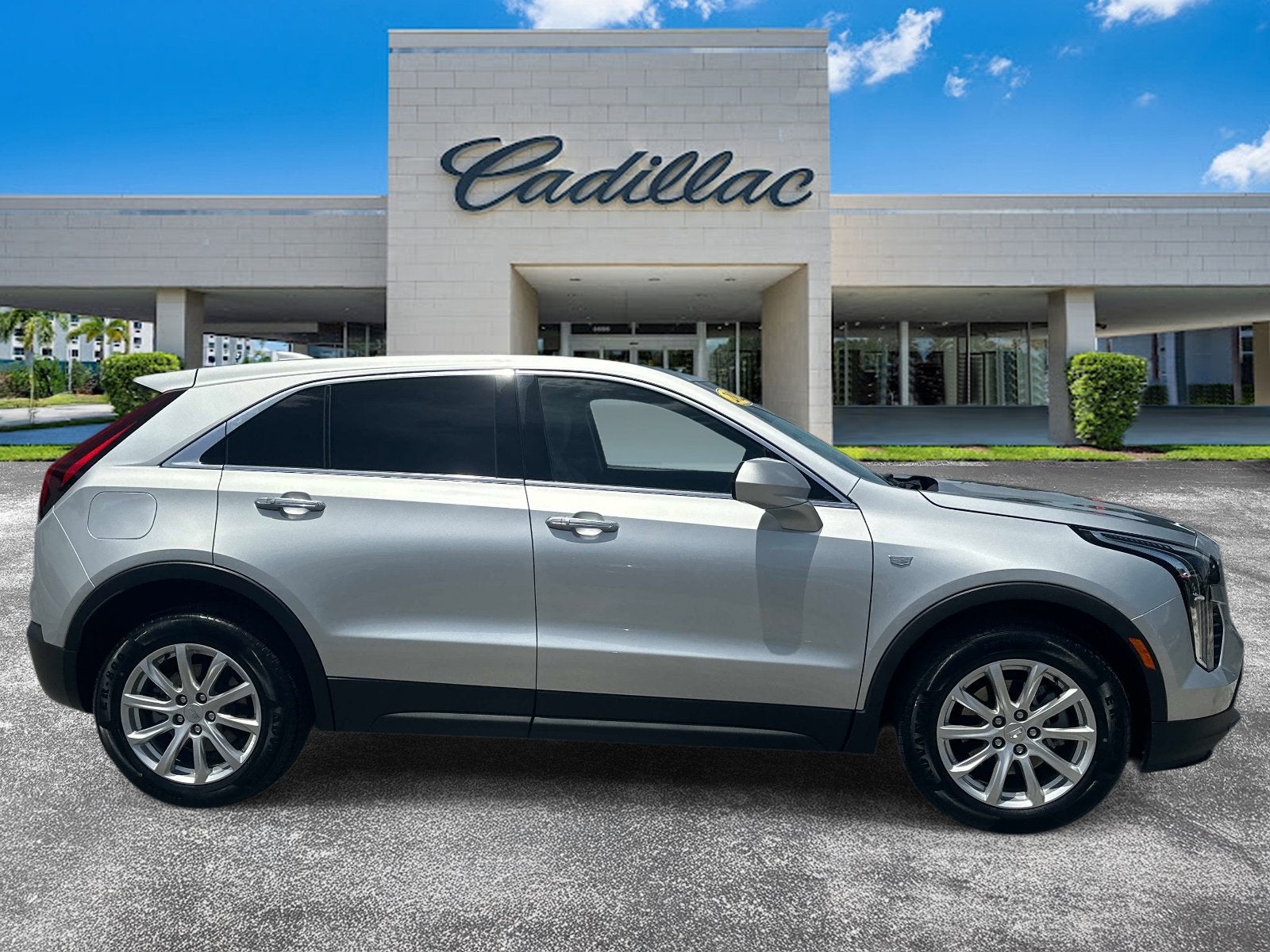 2022 Cadillac XT4 Luxury